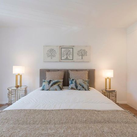 Lovelystay - Downtown Balcony Apartment With Free Parking Porto Eksteriør bilde