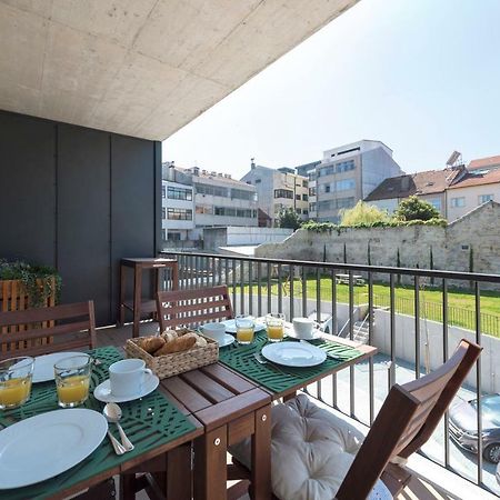 Lovelystay - Downtown Balcony Apartment With Free Parking Porto Eksteriør bilde
