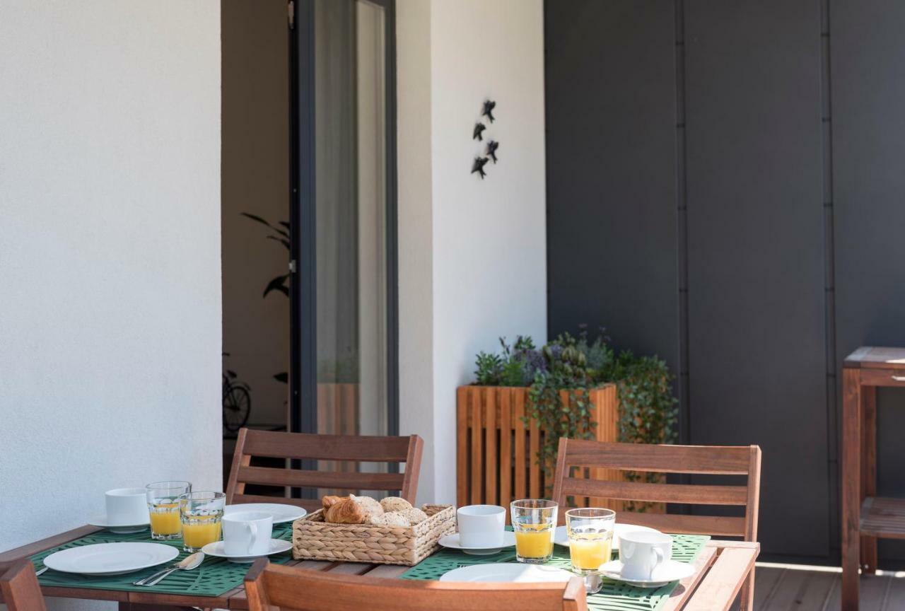 Lovelystay - Downtown Balcony Apartment With Free Parking Porto Eksteriør bilde