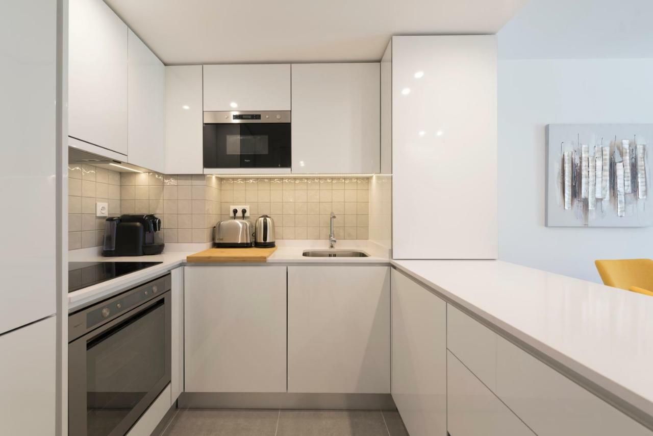 Lovelystay - Downtown Balcony Apartment With Free Parking Porto Eksteriør bilde