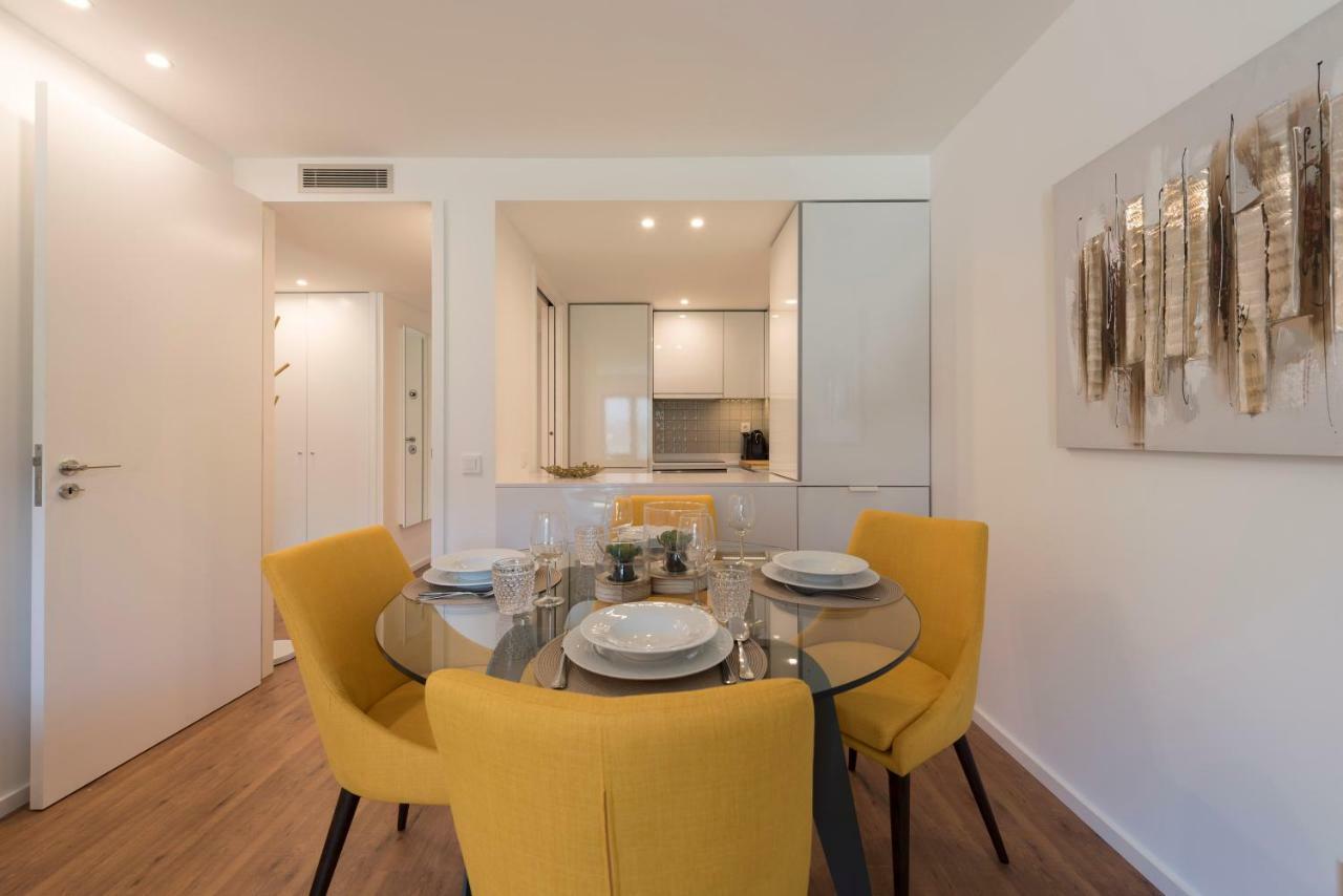 Lovelystay - Downtown Balcony Apartment With Free Parking Porto Eksteriør bilde