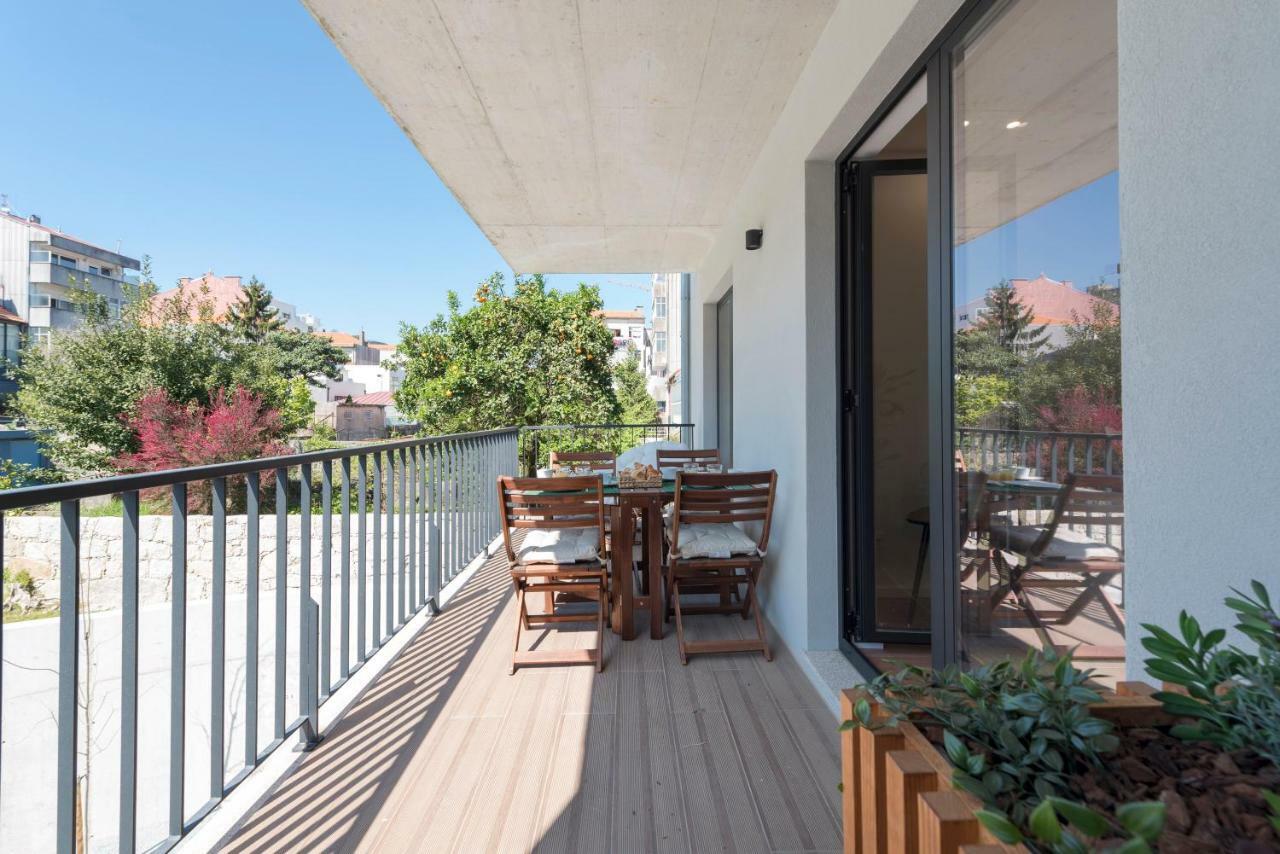 Lovelystay - Downtown Balcony Apartment With Free Parking Porto Eksteriør bilde